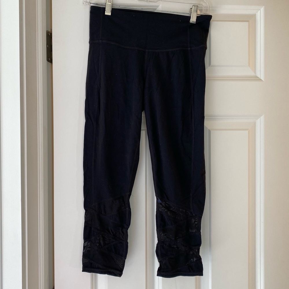 Cropped Black Athleta Leggings - Size Small